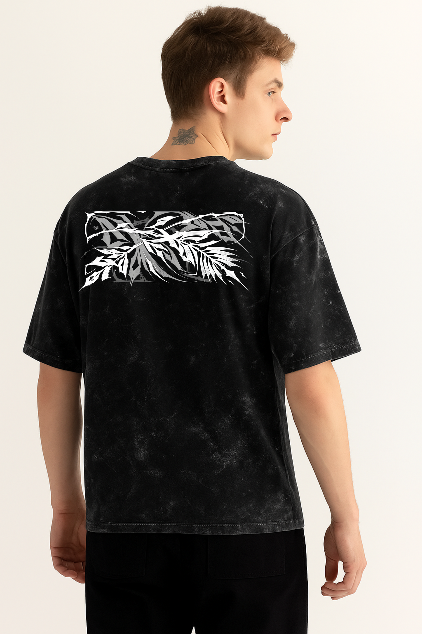 Black Marble Graphic T-Shirt – Abstract Leaf Print